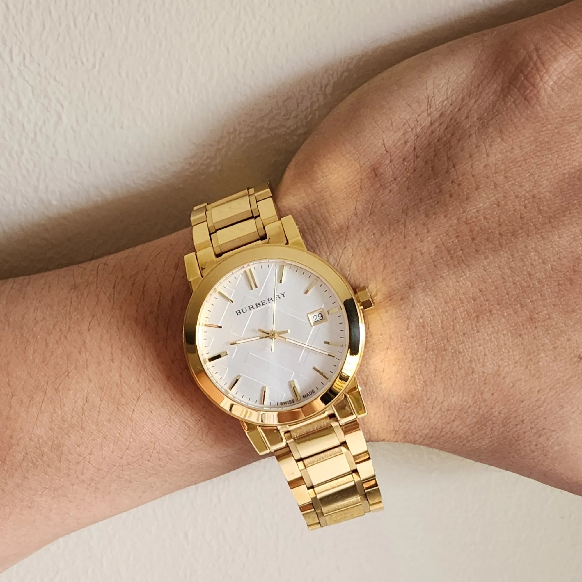 Burberry The City Silver Dial Gold Stainless Steel Strap Unisex Watch - BU9003 Watches Burberry   