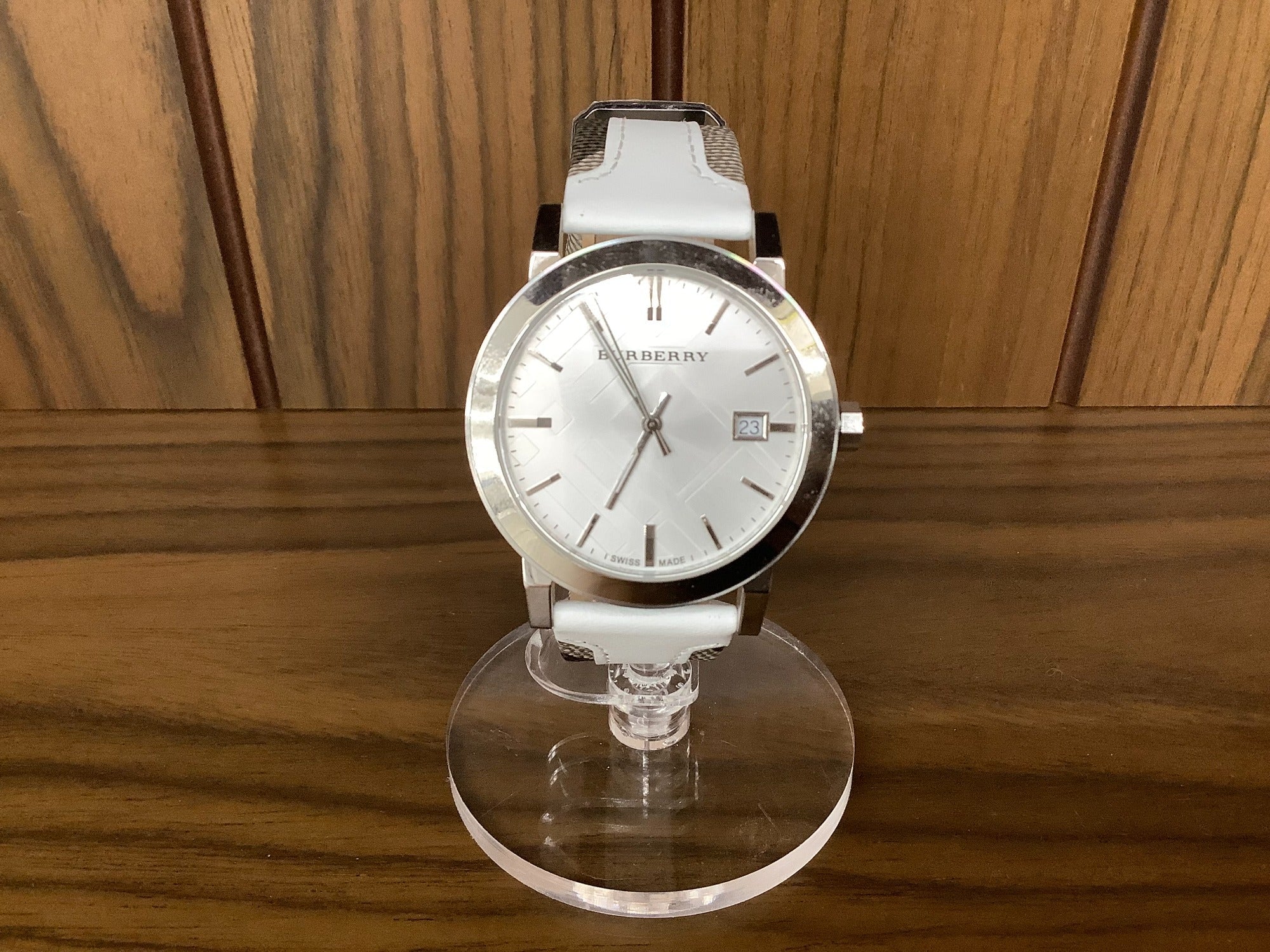 Burberry The City Silver Dial White Leather Strap Watch for Women - BU9019 Watches Burberry   