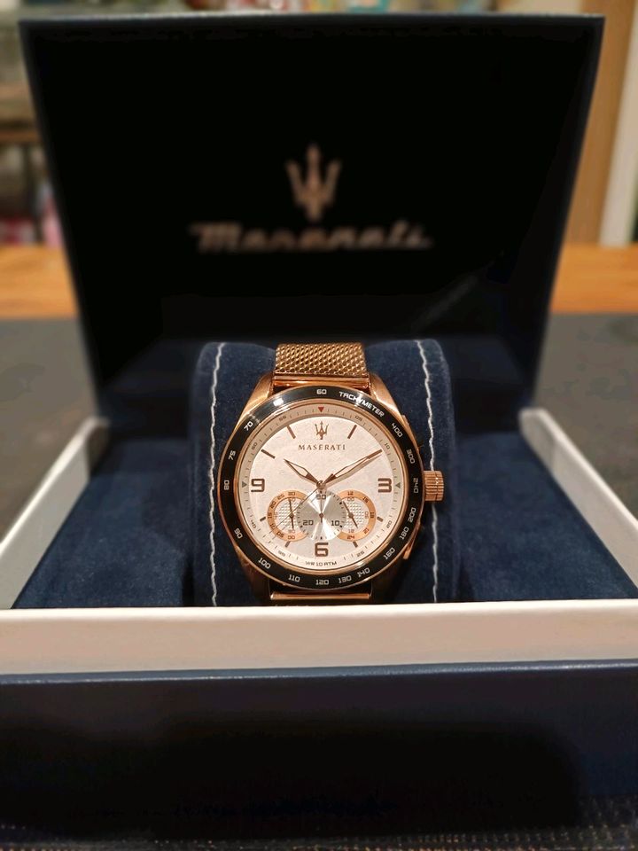 Maserati Traguardo 45mm Chronograph Rose Gold Mesh Strap White Dial Watch For Men - R8873612011 Watches Maserati   