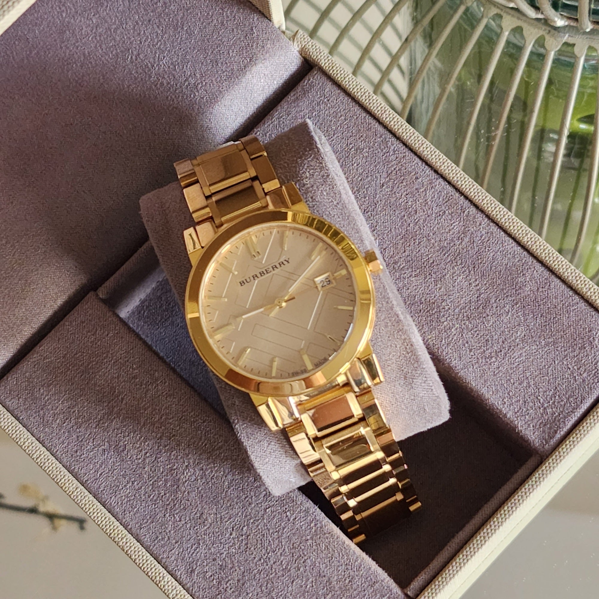 Burberry The City Silver Dial Gold Stainless Steel Strap Unisex Watch - BU9003 Watches Burberry   
