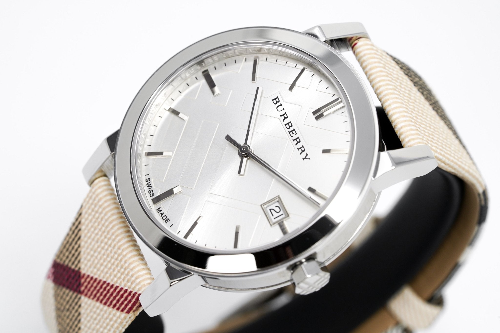 Burberry The City Nova Silver Dial White Leather Strap Watch for Women - BU9022 Watches Burberry   