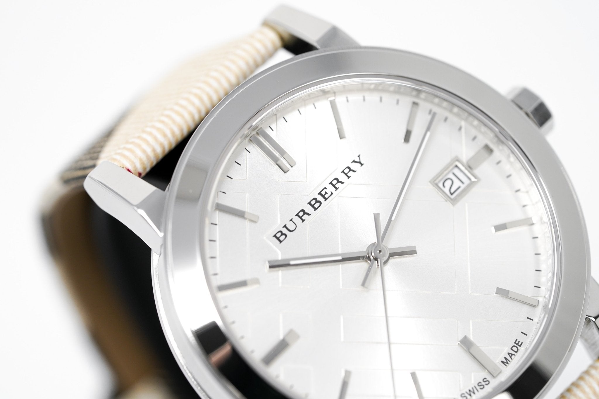 Burberry The City Nova Silver Dial White Leather Strap Watch for Women - BU9022 Watches Burberry   