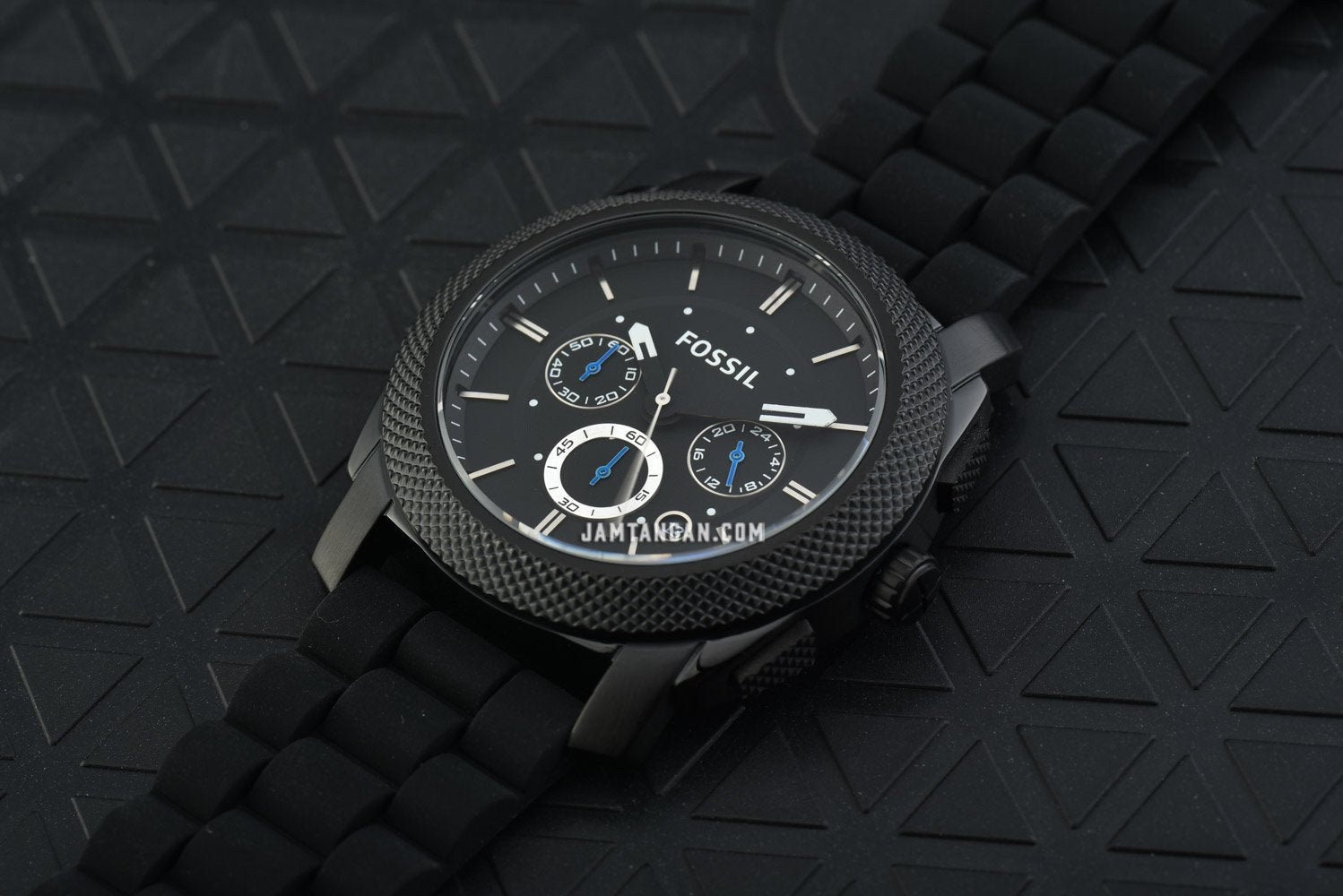 Fossil Machine Chronograph Black Dial Black Silicone Strap Watch for Men - FS4487 Watches Fossil   