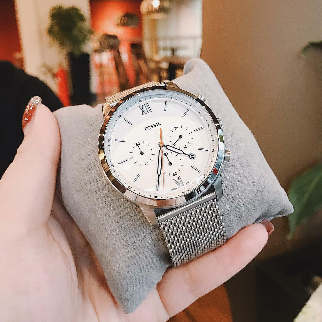 Fossil Neutra Chronograph White Dial Silver Mesh Bracelet Watch for Men - FS5382 Watches Fossil   