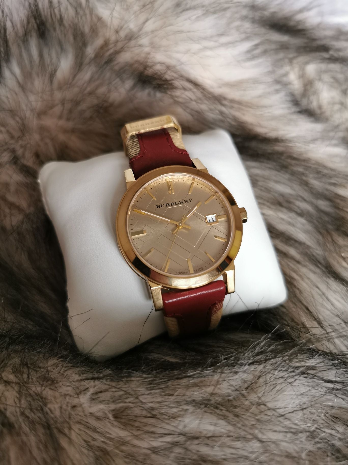 Burberry The City Gold Dial Maroon Leather Strap Watch for Women - BU9017 Watches Burberry   