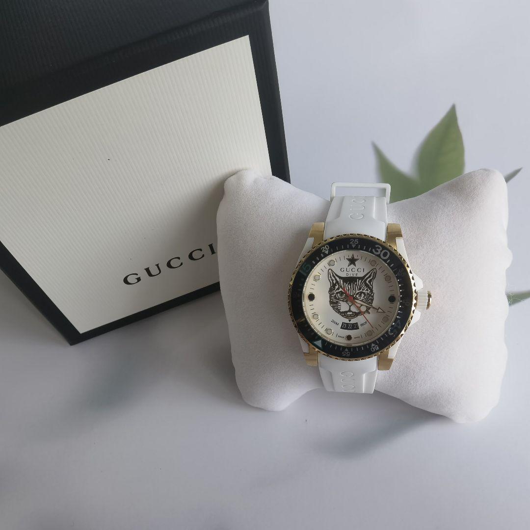 Gucci Dive White Dial White Rubber Strap Unisex Watch - YA136322 Watches Gucci   