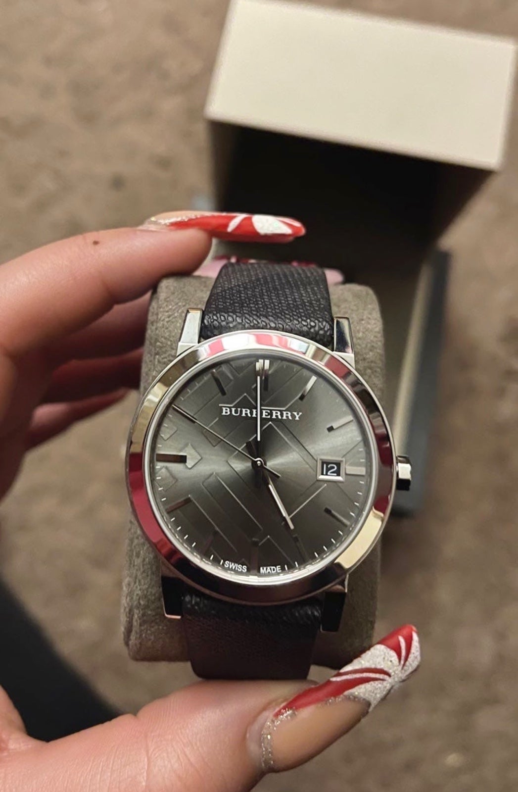 Burberry Heritage Grey Dial Black Leather Strap Watch for Men - BU9024 Watches Burberry   